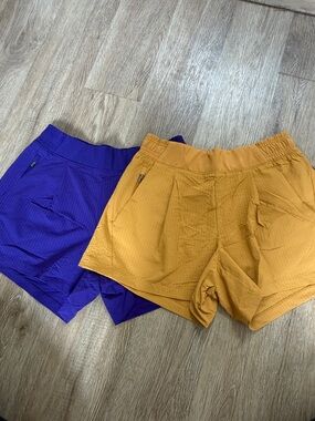 Athleta Textured Brooklyn Shorts